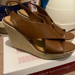 American Eagle brown wedges size 11..Never worn